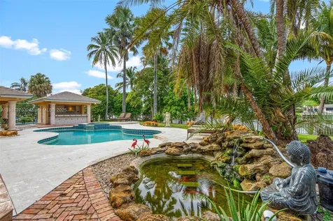 7225 Gleneagle Drive Miami Lakes FL 33014