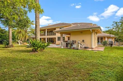 7225 Gleneagle Drive Miami Lakes FL 33014