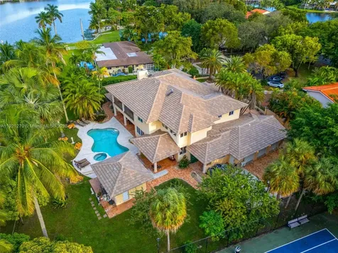 7225 Gleneagle Drive Miami Lakes FL 33014