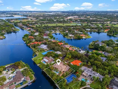 7225 Gleneagle Drive Miami Lakes FL 33014