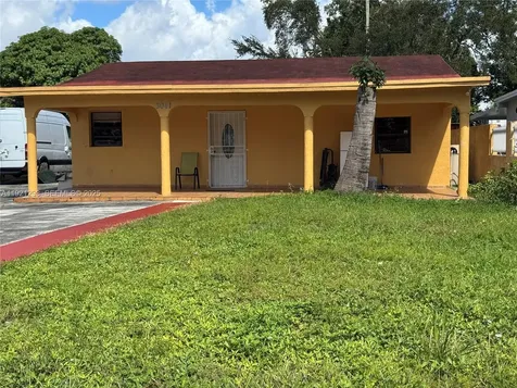 3041 NW 95th Terrace Miami FL 33147
