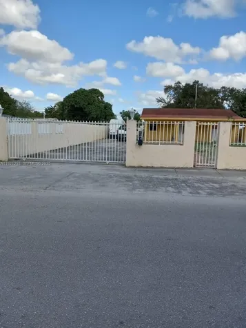 3041 NW 95th Terrace Miami FL 33147