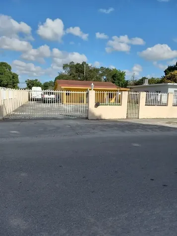 3041 NW 95th Terrace Miami FL 33147