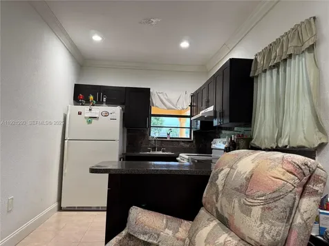 3041 NW 95th Terrace Miami FL 33147