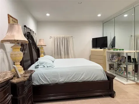 3041 NW 95th Terrace Miami FL 33147