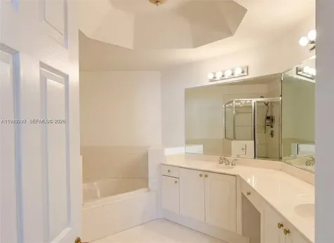 11541 NW 68th Terrace Doral FL 33178