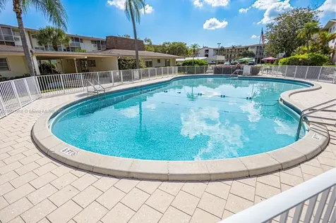 16790 NE 14th Avenue Miami FL 33162