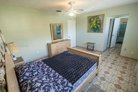 16790 NE 14th Avenue Miami FL 33162