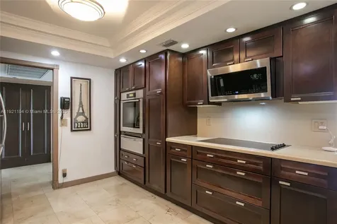 1800 NE 114th Street Miami FL 33181