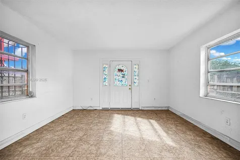 2614 W 8th Court Hialeah FL 33010