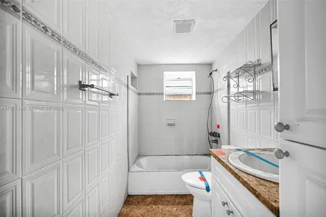 2614 W 8th Court Hialeah FL 33010