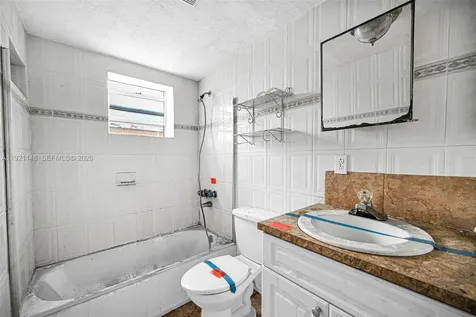 2614 W 8th Court Hialeah FL 33010