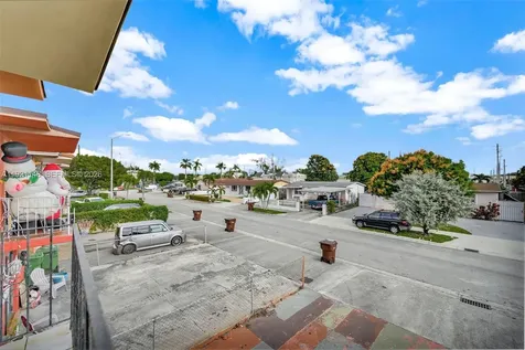 2614 W 8th Court Hialeah FL 33010