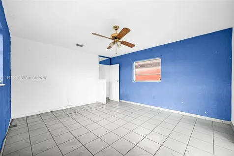 2614 W 8th Court Hialeah FL 33010