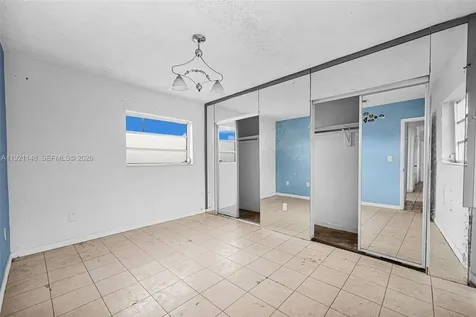 2614 W 8th Court Hialeah FL 33010