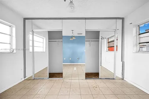 2614 W 8th Court Hialeah FL 33010