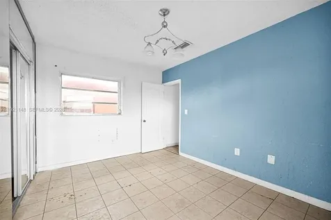 2614 W 8th Court Hialeah FL 33010