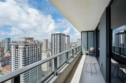 159 NE 6th Street Miami FL 33132