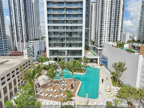 159 NE 6th Street Miami FL 33132