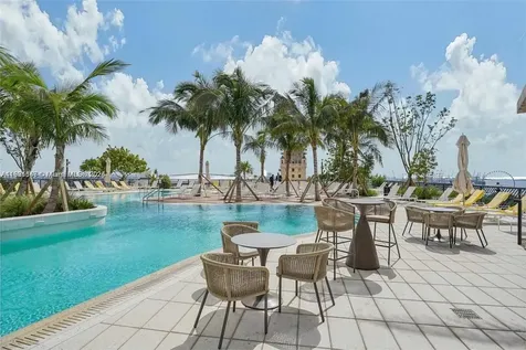 159 NE 6th Street Miami FL 33132