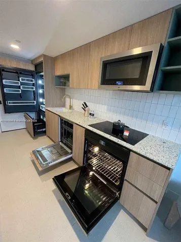 159 NE 6th Street Miami FL 33132