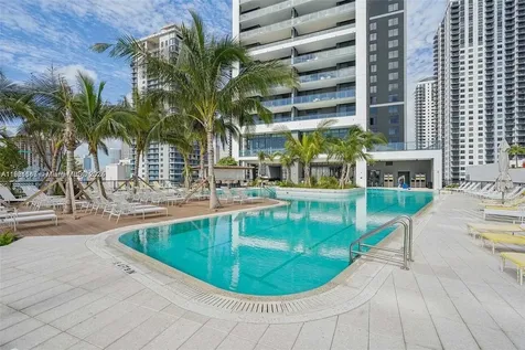 159 NE 6th Street Miami FL 33132