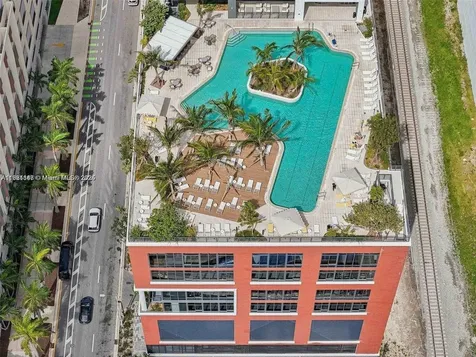159 NE 6th Street Miami FL 33132