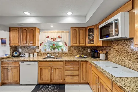 7004 SW 139th Place Miami FL 33183