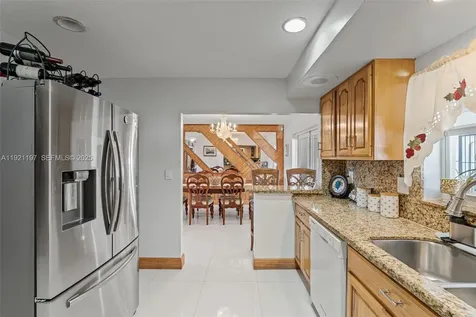 7004 SW 139th Place Miami FL 33183