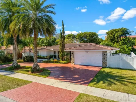7004 SW 139th Place Miami FL 33183