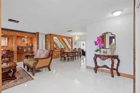 7004 SW 139th Place Miami FL 33183