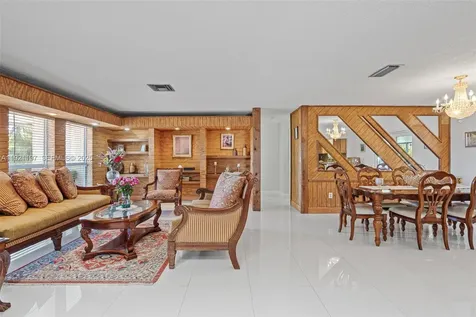 7004 SW 139th Place Miami FL 33183