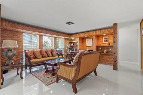 7004 SW 139th Place Miami FL 33183