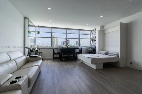 20 E Island Avenue Miami Beach FL 33139