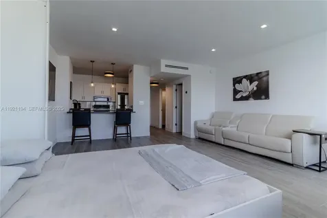 20 E Island Avenue Miami Beach FL 33139