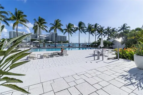 20 E Island Avenue Miami Beach FL 33139