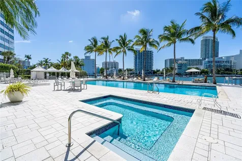 20 E Island Avenue Miami Beach FL 33139