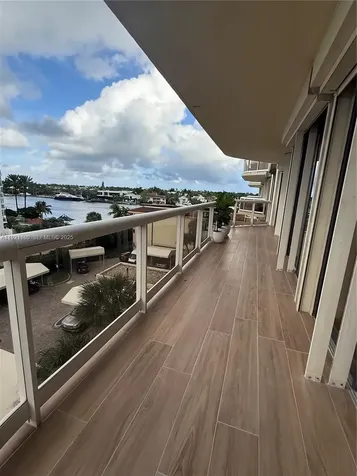 20191 E Country Club Drive Aventura FL 33180