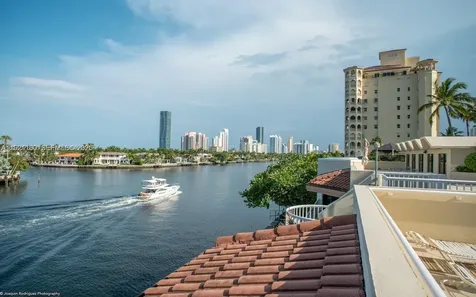 20191 E Country Club Drive Aventura FL 33180