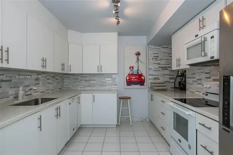 1800 NE 114th Street Miami FL 33181