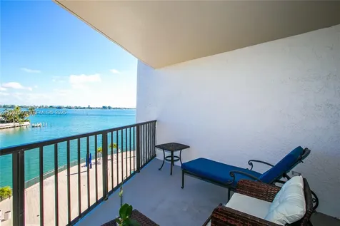 1800 NE 114th Street Miami FL 33181