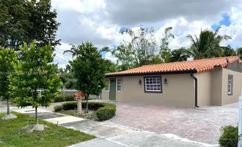 635 SW 64th Court Miami FL 33144