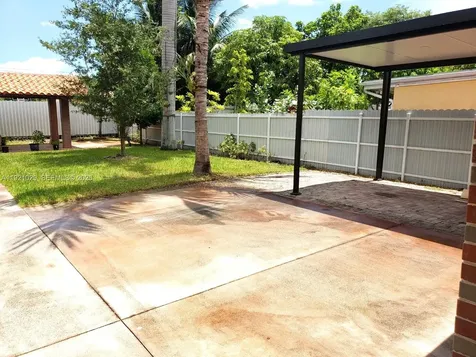 635 SW 64th Court Miami FL 33144