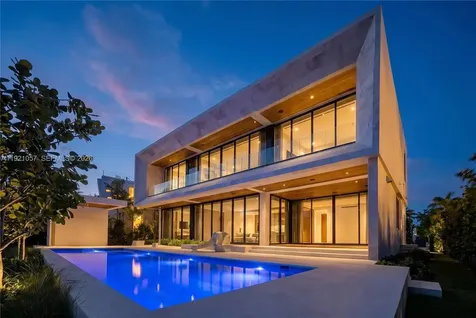 360 S Hibiscus Drive Miami Beach FL 33139