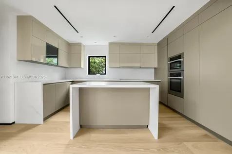 1520 W 22nd Street Miami Beach FL 33140