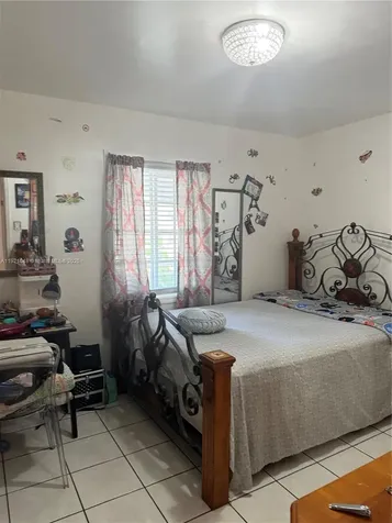 990 SW 9th Street Miami FL 33130