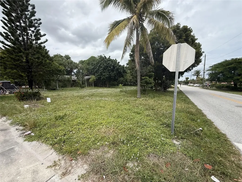 201 NW 11th Street Pompano Beach FL 33060