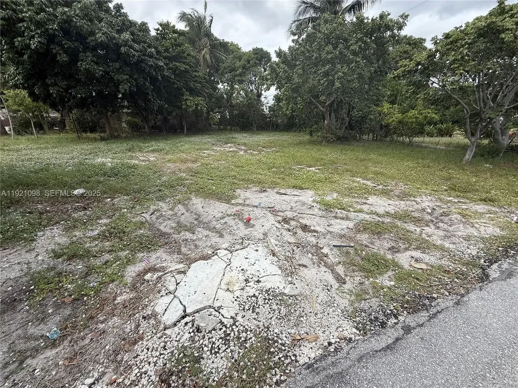 201 NW 11th Street Pompano Beach FL 33060