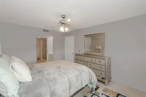 950 SW 138th Avenue Pembroke Pines FL 33027