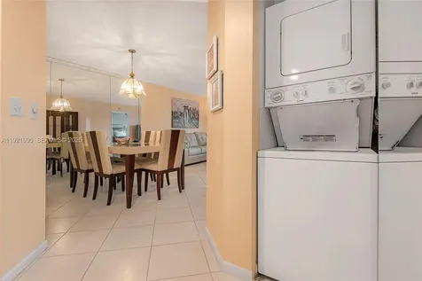 950 SW 138th Avenue Pembroke Pines FL 33027